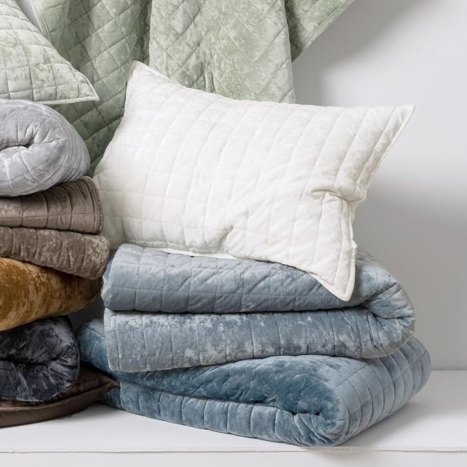 RECYCO Luxury Velvet Quilt Set Twin/Twin XL Size Bedding Sets, Ultra Soft Velvet Comforter Set, Lightweight Channel Box Stitch Oversized Bedspread Coverlet for All Season, with 1 Sham, Blue Linen