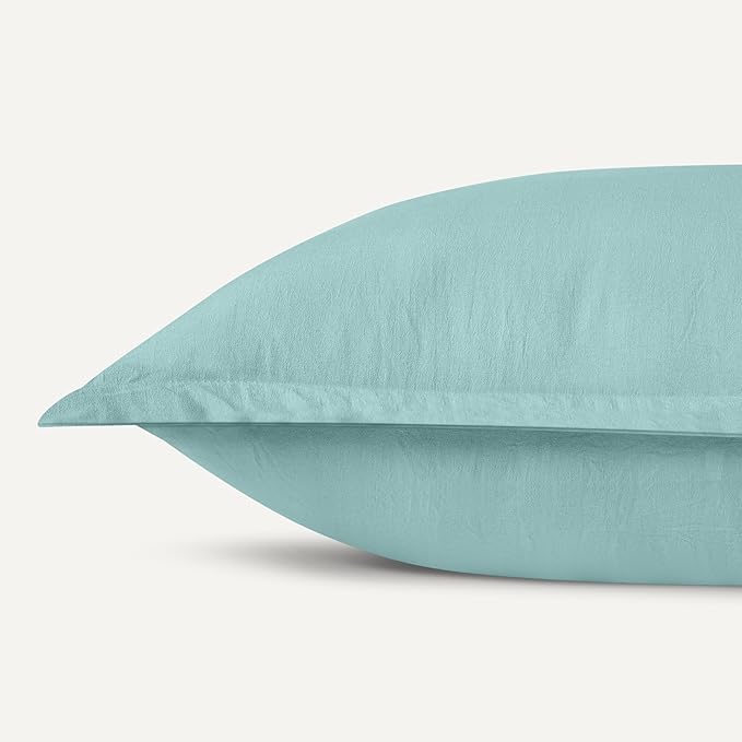 Amazon Basics Brushed Microfiber Comforter Set, Extra Soft with Natural Texture, 3-Piece, King, Blue